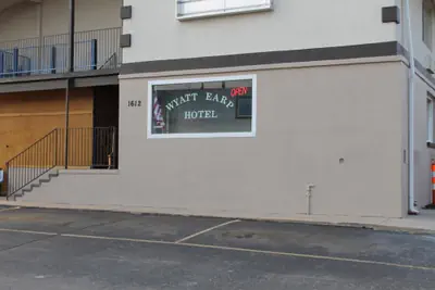 Photo 5 - Wyatt Earp Hotel