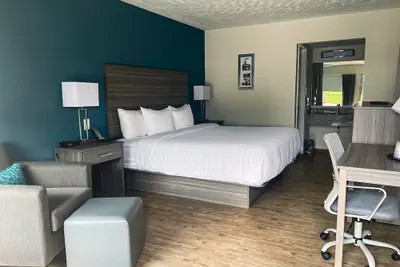 Photo 5 - Ramada by Wyndham Lumberton