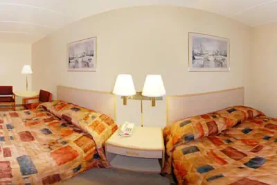 Photo 4 - Econo Lodge Franklin - Springboro