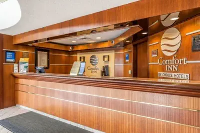 Photo 5 - Comfort Inn Cleveland Airport