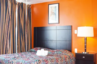 Photo 2 - Skyview Manor Motel