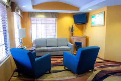 Photo 2 - Red Roof Inn & Suites Hinesville