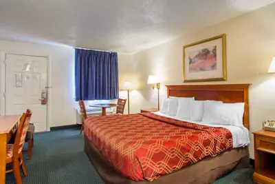 Photo 5 - Econo Lodge Somers Point