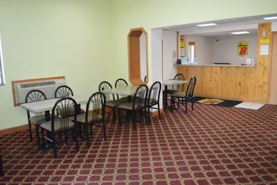 Photo 2 - Red Roof Inn Ames