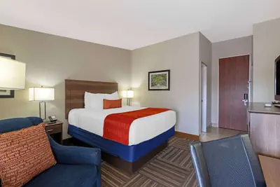 Photo 4 - Best Western Colonial Inn