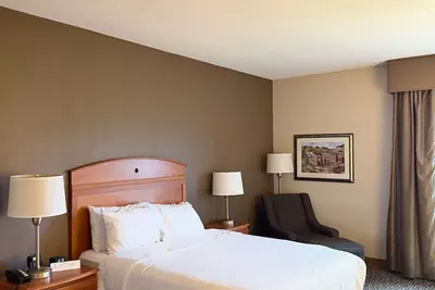 Photo 5 - SureStay by Best Western Forsyth Decatur