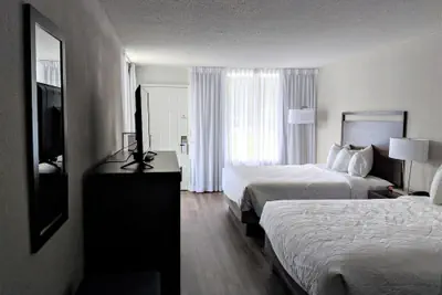 Photo 4 - Lakefront Terrace Resort