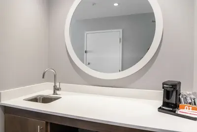 Photo 5 - Hampton Inn & Suites Bridgeview Chicago