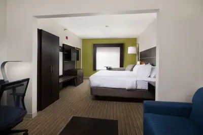 Photo 4 - Holiday Inn Express Hotel & Suites Independence-Kansas City by IHG