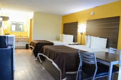 Photo 2 - Southern Inn Lumberton