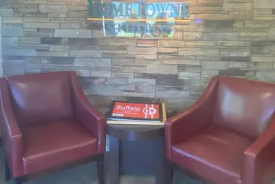 Photo 2 - HomeTowne Studios by Red Roof Buffalo - Niagara Airport