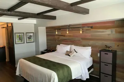 Photo 5 - Cedar Stables Inn and Suites
