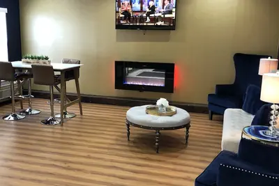 Photo 3 - Halsted Inn and Suites Harvey - Chicago Southland