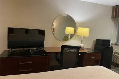 Photo 4 - Days Inn by Wyndham Dothan