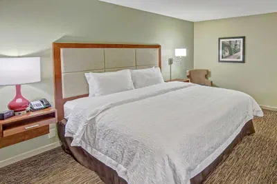 Photo 3 - Hampton Inn Savannah-I-95-North