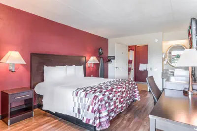 Photo 5 - Red Roof Inn Columbia, MO