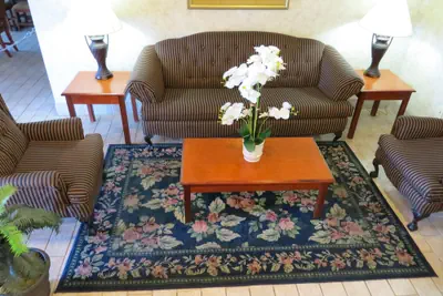 Photo 4 - Econo Lodge Villa Rica