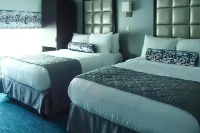 Photo 4 - Umbrella Hotel