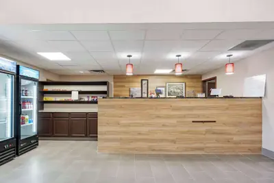 Photo 2 - Country Inn & Suites by Radisson, Pickerington, OH