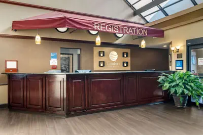 Photo 2 - Comfort Inn & Suites Suwanee - Sugarloaf