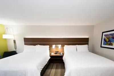Photo 3 - Holiday Inn Express Hotel and Suites Statesville by IHG