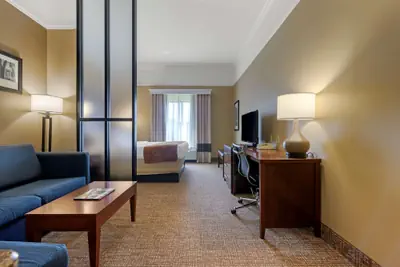 Photo 5 - Comfort Suites Savannah North I-95