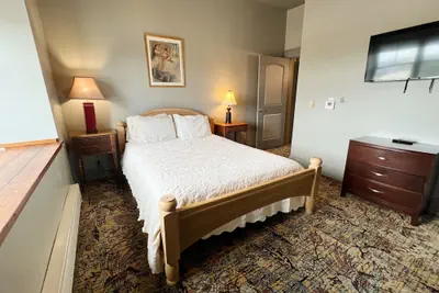 Photo 3 - The Black Hawk Hotel