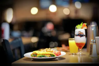 Photo 2 - DoubleTree by Hilton Chicago Midway Airport