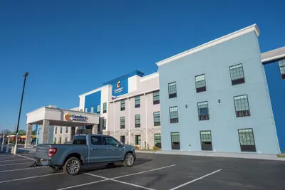 Photo 3 - Comfort Inn & Suites River City Decatur