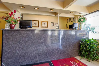Photo 4 - Econo Lodge Somers Point