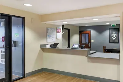 Photo 5 - Extended Stay America Suites Kansas City Airport