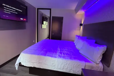 Photo 4 - The Vine Hotel Bronx