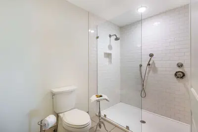 Photo 4 - Best Western Plus University Park Inn & Suites