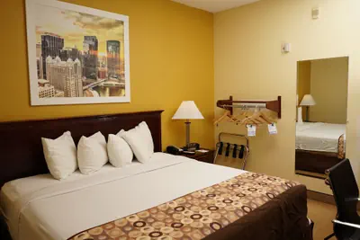 Photo 4 - Halsted Inn and Suites Harvey - Chicago Southland
