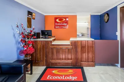 Photo 4 - Econo Lodge Lavonia I-85