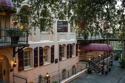 Photo 5 - Olde Harbour Inn, Historic Inns of Savannah.