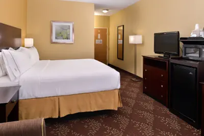 Photo 5 - Comfort Inn & Suites Sharonville - Cincinnati North