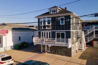 Photo 3 - Seaside Sands Inn