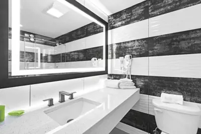 Photo 5 - LIV Hotel Bronx - Newly Built
