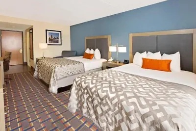 Photo 4 - Comfort Inn & Suites Arlington Heights - Schaumburg