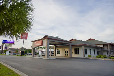 Photo 4 - Red Roof Inn Savannah North I-95 – Port Wentworth