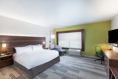 Photo 5 - Holiday Inn Express & Suites Chanute by IHG