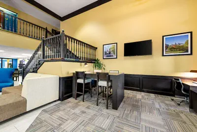 Photo 4 - Quality Inn Warrensburg