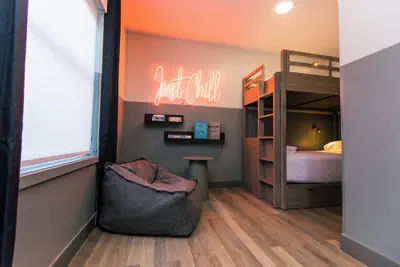 Photo 3 - voco The Darwin Atlanta Midtown by IHG