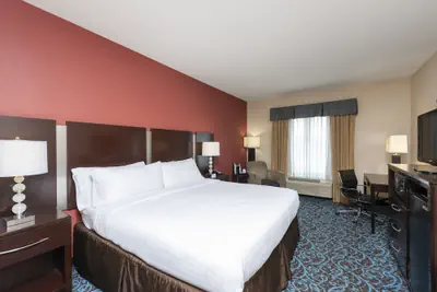Photo 5 - Holiday Inn Express Hotel & Suites New Philadelphia by IHG