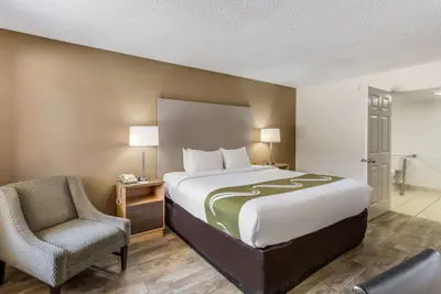 Photo 5 - Quality Inn & Suites Hot Springs-Lake Hamilton