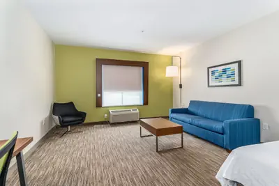 Photo 5 - Holiday Inn Express Suites Van Buren-Ft Smith Area by IHG