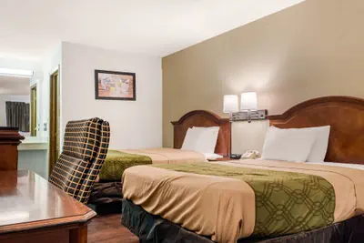 Photo 5 - Econo Lodge Holland - Toledo