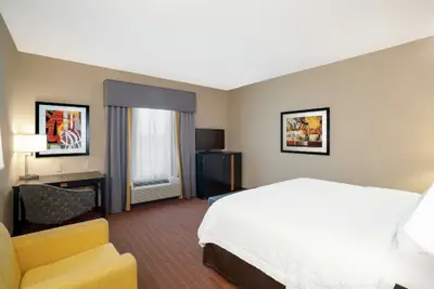 Photo 5 - Hampton Inn Marion