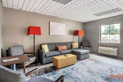 Photo 4 - Country Inn & Suites by Radisson, Pickerington, OH
